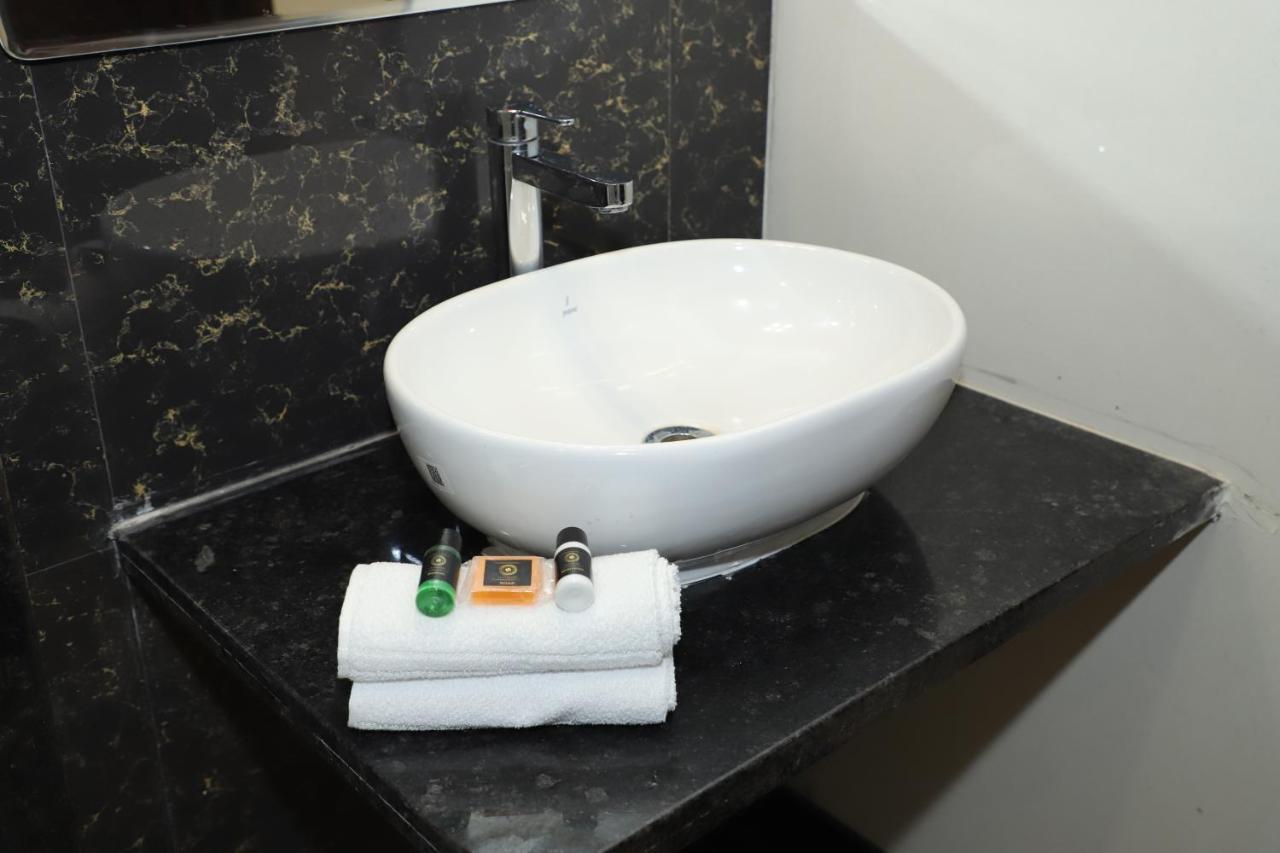 Clover Inn Udaipur Ngoại thất bức ảnh